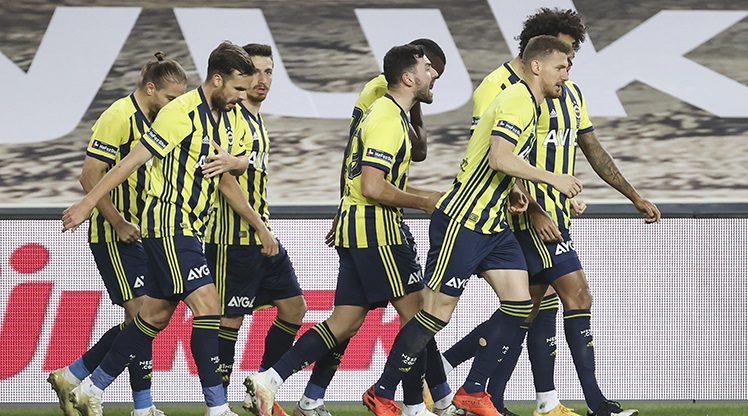 Fenerbahçe: 4 - Medipol Başakşehir: 1