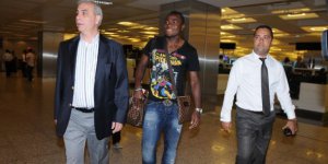 Flaş!.. Flaş!.. Emenike İstanbula geldi