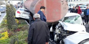 Başakşehir'de tanker kaydı, 12 araç zarar gördü, cadde savaş alanına döndü