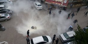 'Çocuklarım aç' dedi, Hatay Valiliği önünde kendini yaktı!