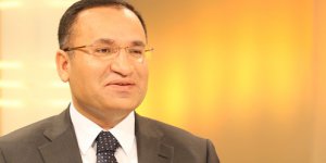 Bozdağ: Camiye Atatürk portresi asılmaz