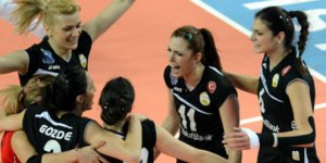 Vakıfbank ikinci şampiyonluk için sahada!