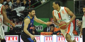 Banvit Feneri liderlikten etti